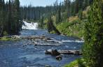 Lewis Falls, nossa primeira cachoeira no Yellowstone National Park, em Wyoming, nos Estados Unidos